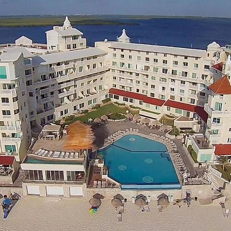 BSEA Cancun Plaza Hotel Esterno foto