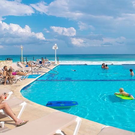 BSEA Cancun Plaza Hotel Esterno foto