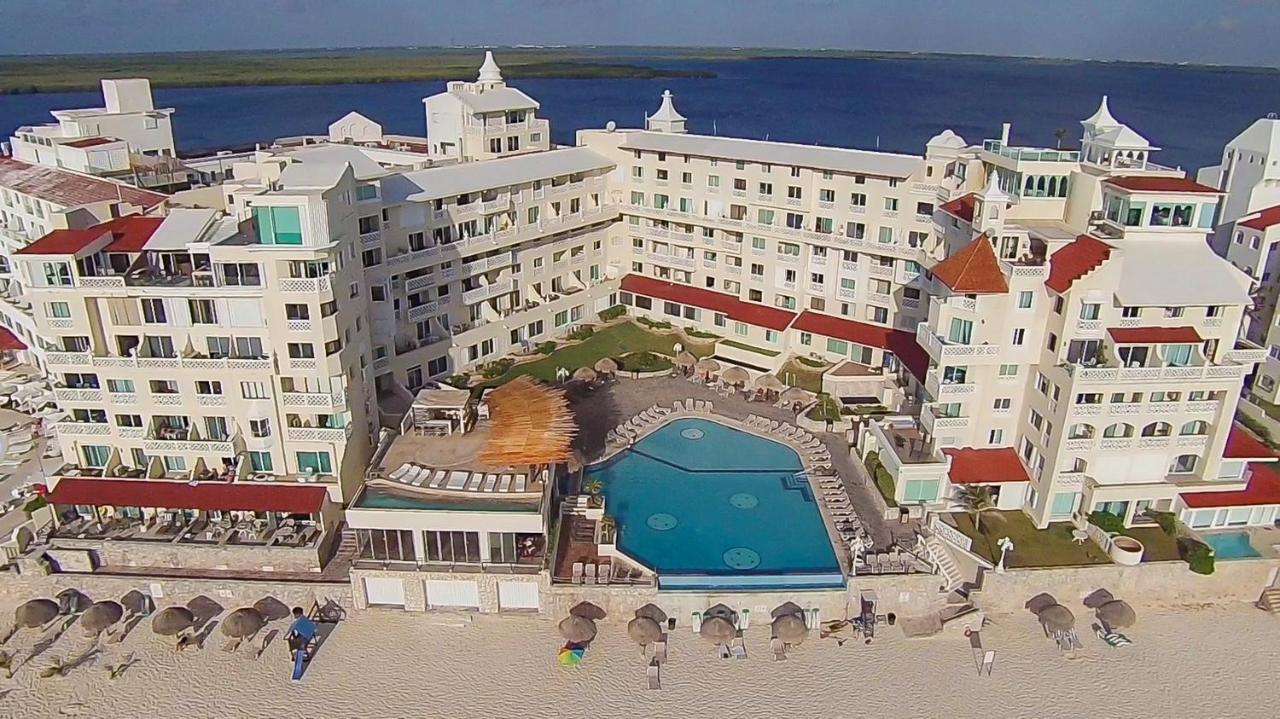 BSEA Cancun Plaza Hotel Esterno foto