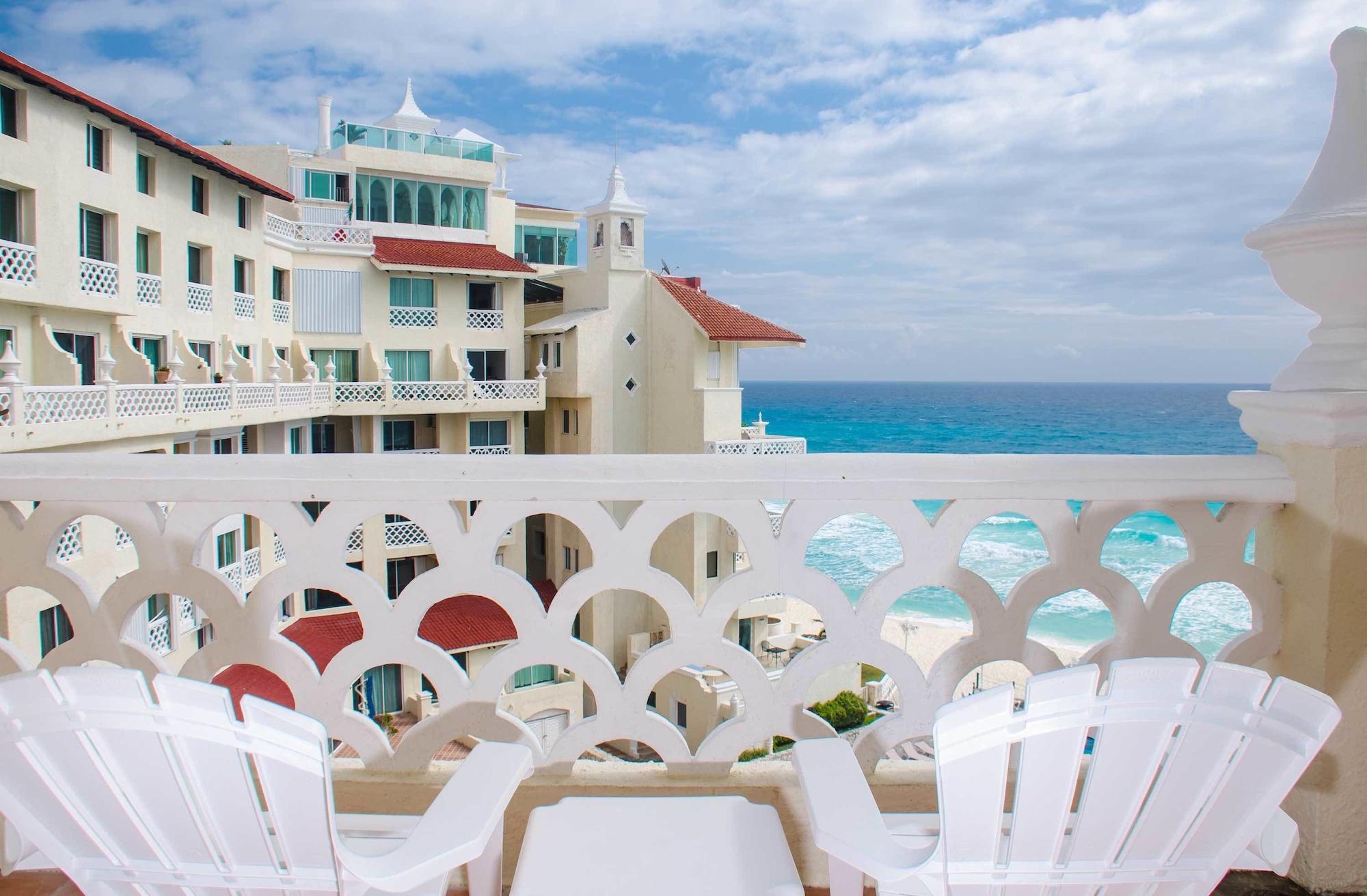 BSEA Cancun Plaza Hotel Esterno foto