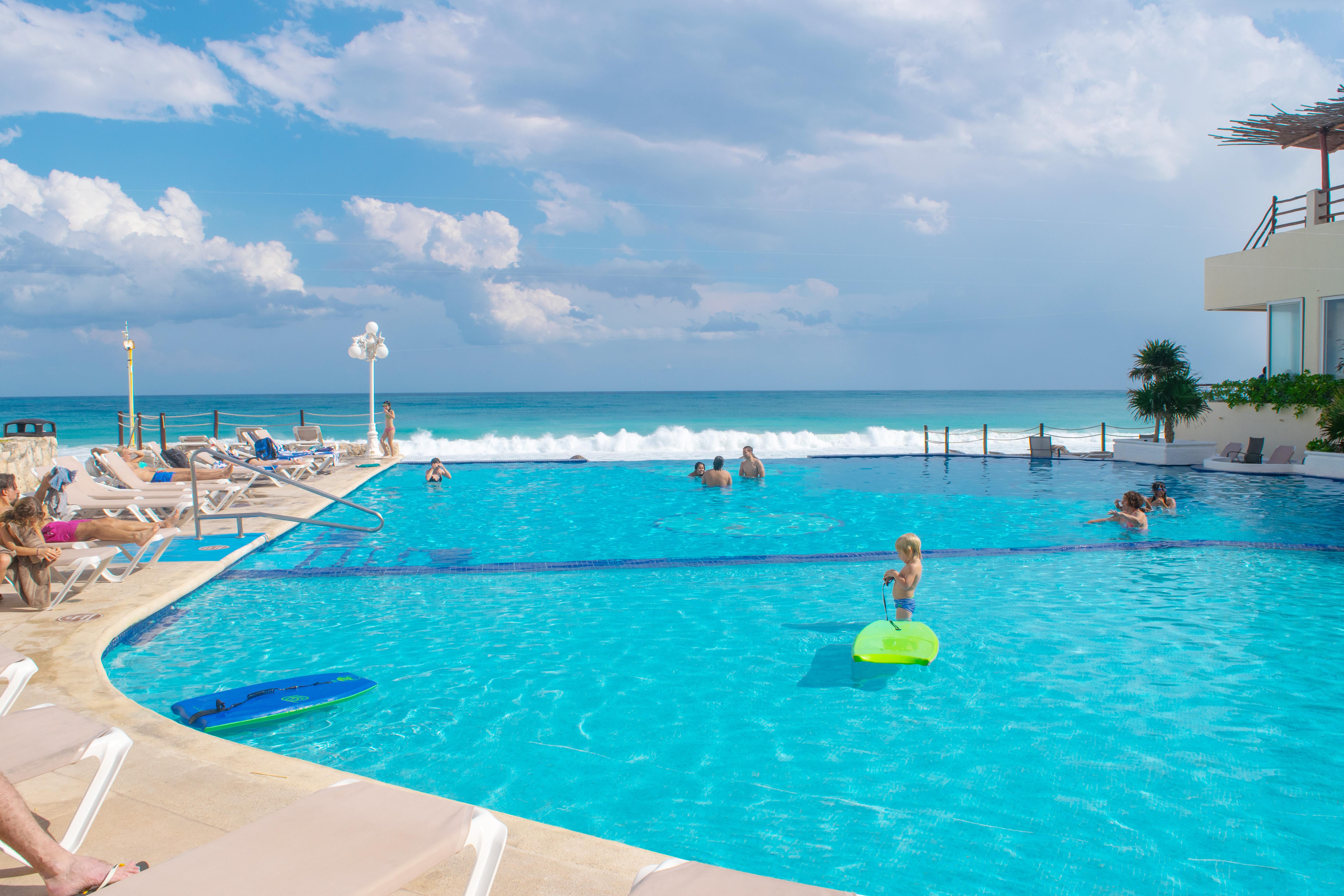 BSEA Cancun Plaza Hotel Esterno foto