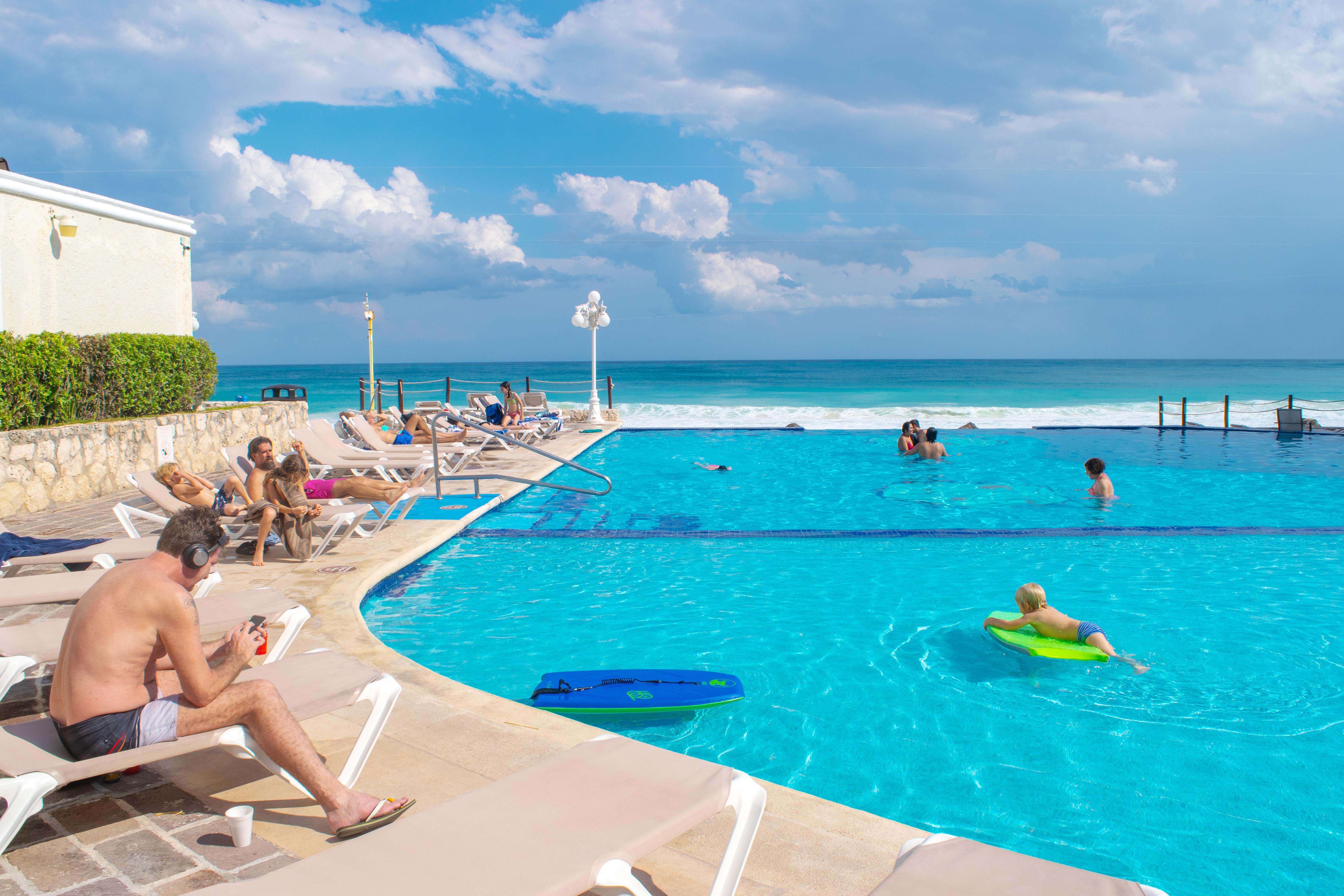 BSEA Cancun Plaza Hotel Esterno foto