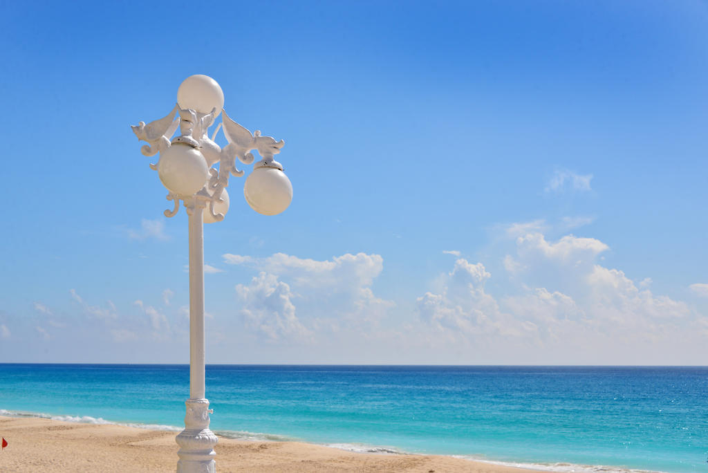 BSEA Cancun Plaza Hotel Esterno foto