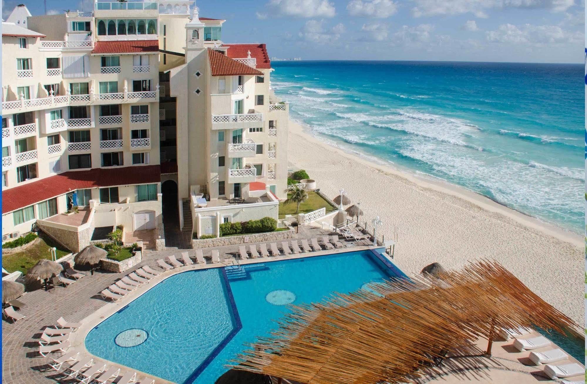 BSEA Cancun Plaza Hotel Esterno foto