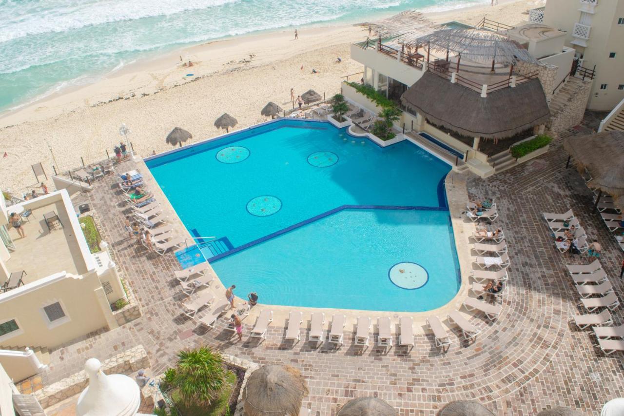 BSEA Cancun Plaza Hotel Esterno foto