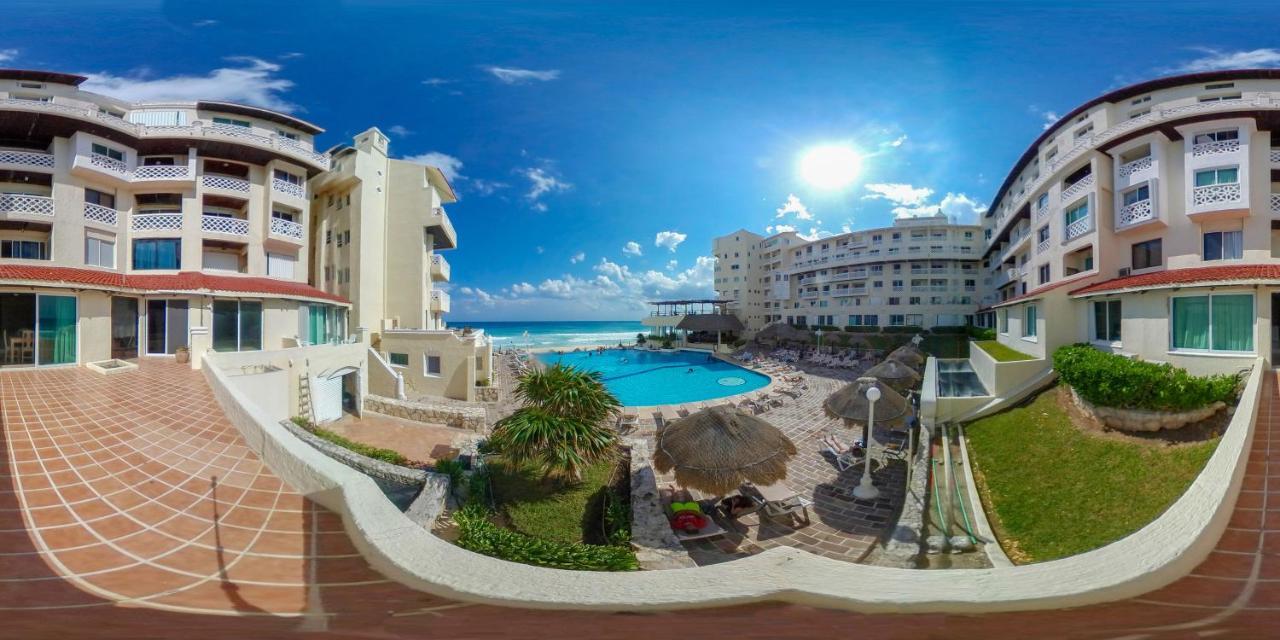BSEA Cancun Plaza Hotel Esterno foto
